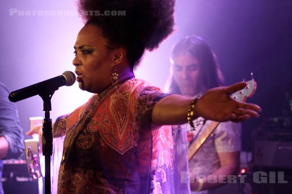 LISA AND THE LIPS - 2014-04-29 - PARIS - La Maroquinerie - 